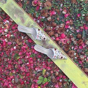 Newport News Heels Sz 7.5 Floral